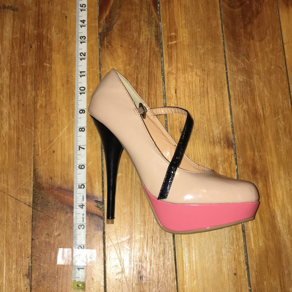 Women’s heels - Picture 2 of 3